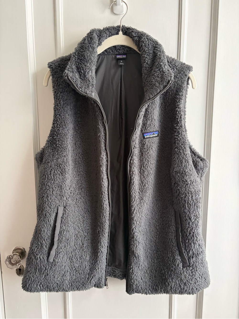 Woman’s Patagonia Gray Sherpa Fleece Vest Size XL